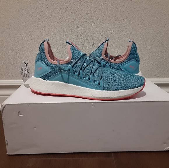 Puma - Picture 1 of 5